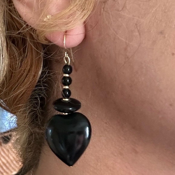 14K Gold Filled Black Onyx Heart Earrings - Picture 1 of 12